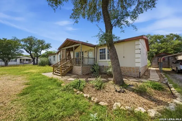 357 Dallas St, Bandera, TX 78003 - #2