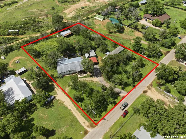 357 Dallas St, Bandera, TX 78003 - #3