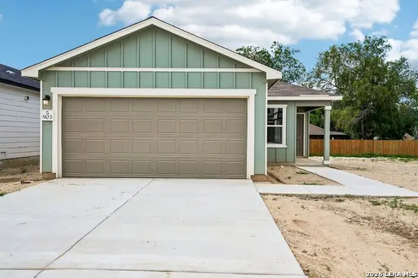903 Bull Boat Ln, San Antonio, TX 78221