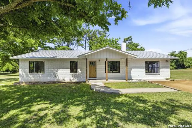 125 W Lower Crabapple Rd, Fredericksburg, TX 78624 - #1