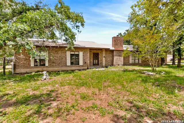 1882 Deer Trl, Floresville, TX 78114 - #2