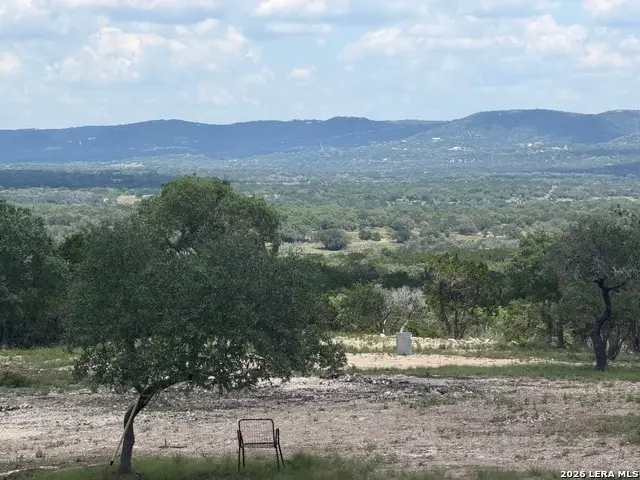 190 N Polly Peak, Bandera, TX 78003 - #1