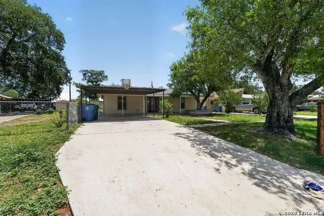 212 Djenadi Dr, Pleasanton, TX 78064 - #2