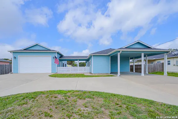 1011 S Church, Rockport, TX 78382