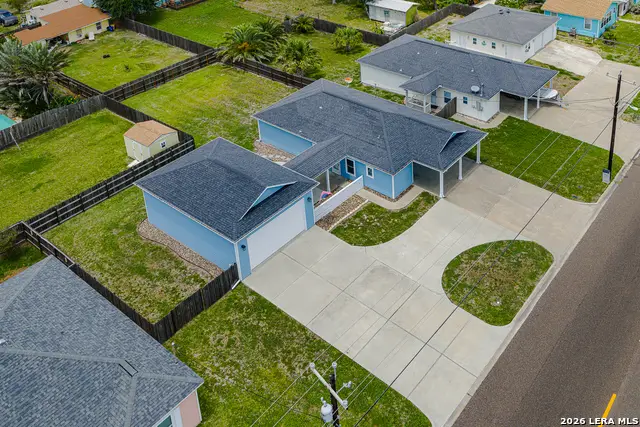1011 S Church, Rockport, TX 78382 - #2