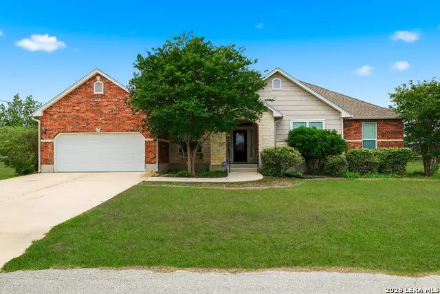 232 Edgewood Cir, Bandera, TX 78003 - #1