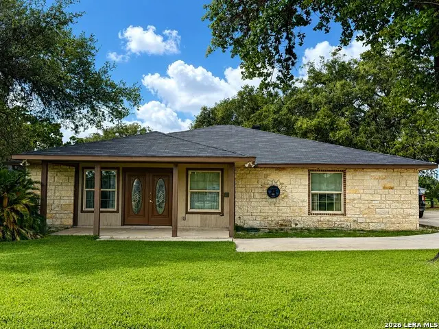 103 Misty Bnd, Floresville, TX 78114 - #1