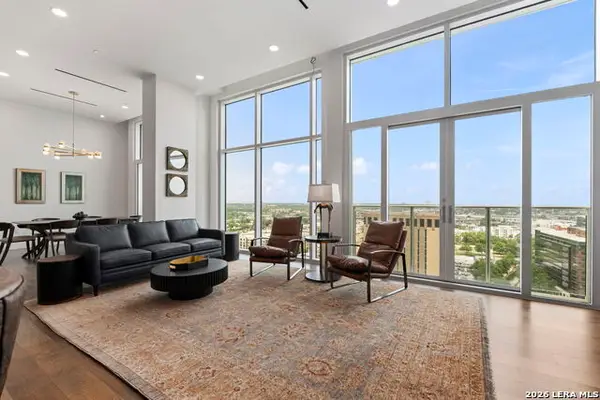 123 Lexington #APT 1703, San Antonio, TX 78205
