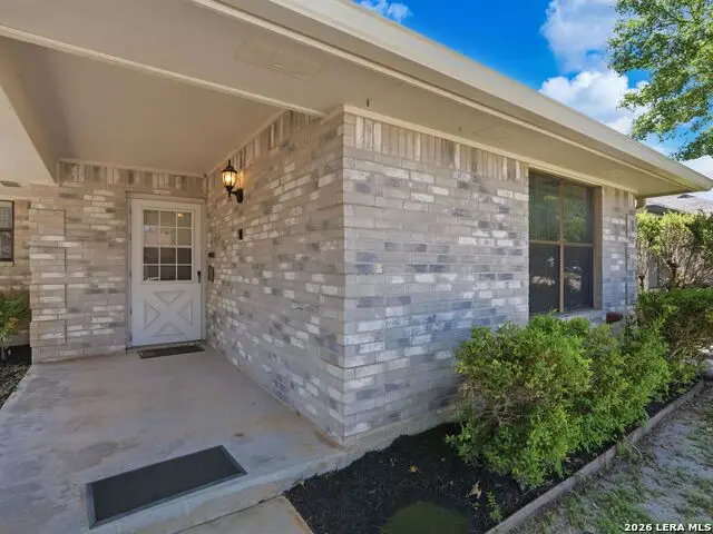 526 Riverside Dr, New Braunfels, TX 78130 - #3