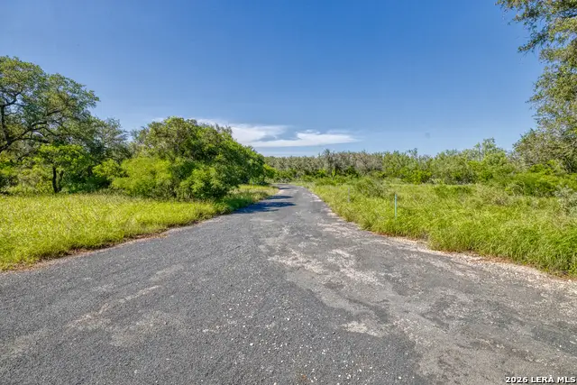 335 Sunset Ridge, Uvalde, TX 78801 - #3