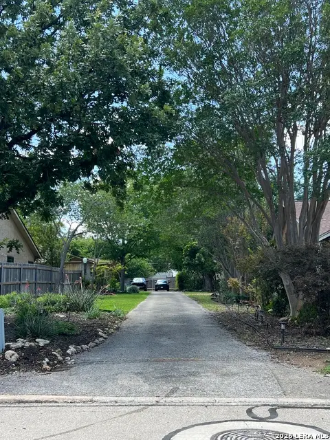 7131 Thrush View Ln, San Antonio, TX 78209