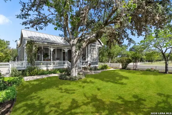 112 N. River Bend Road, Comfort, TX 78013