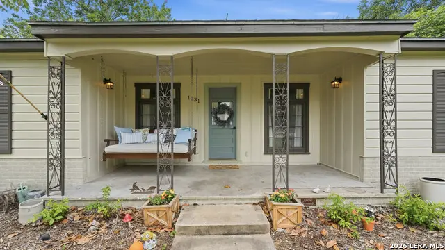 1031 E Walnut, Seguin, TX 78155 - #2