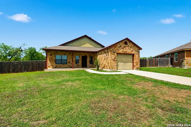 531 Indian Xing, Jourdanton, TX 78026 - #1