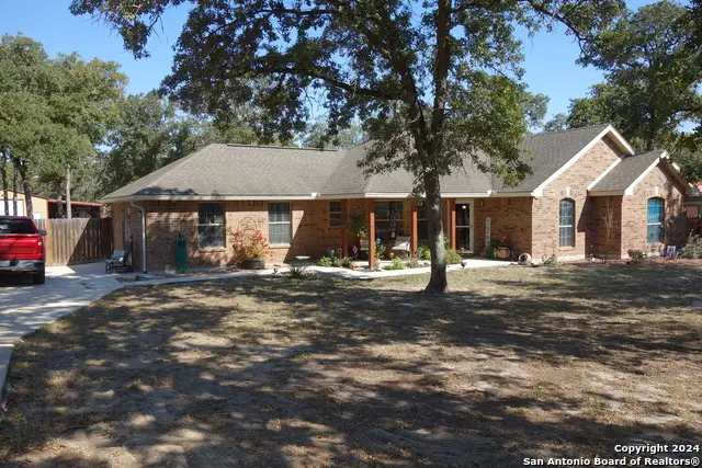 139 Champions Blvd, La Vernia, TX 78121 - #1
