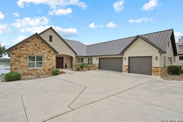 550 Oak Shores Dr, Canyon Lake, TX 78133 - #2