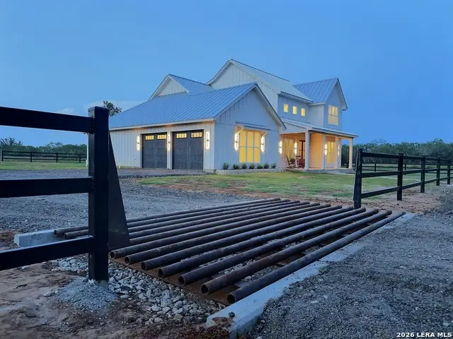 1230 Old Pearsall Rd, Jourdanton, TX 78026 - #3