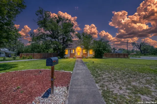 440 S Getty, Uvalde, TX 78801 - #1