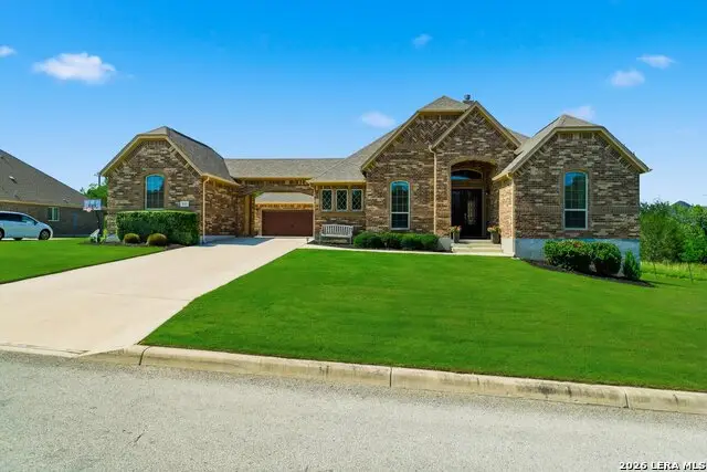 333 Cascade Trl, Castroville, TX 78009 - #2