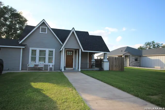 109 E Mayer St, Stockdale, TX 78160 - #2