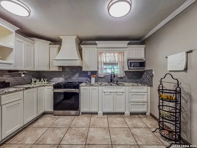272 Candelario Montalvo Jr, Eagle Pass, TX 78852 - #1