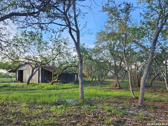 845 Campobella Ln, Kingsbury, TX 78638 - #2