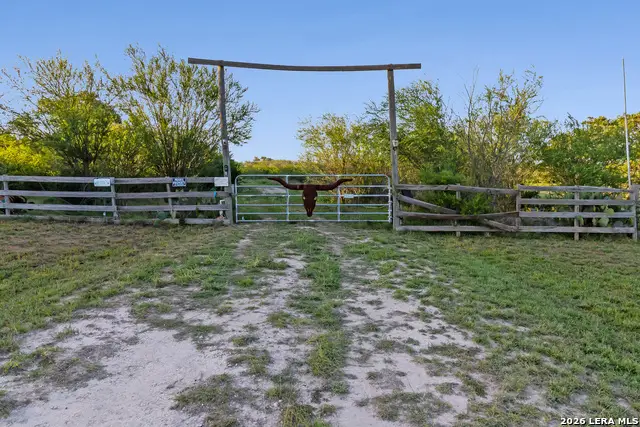 6611 Tigre Rd., Beeville, TX 78102 - #3