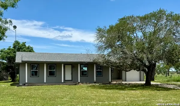 1019 Cr 160, Kenedy, TX 78119