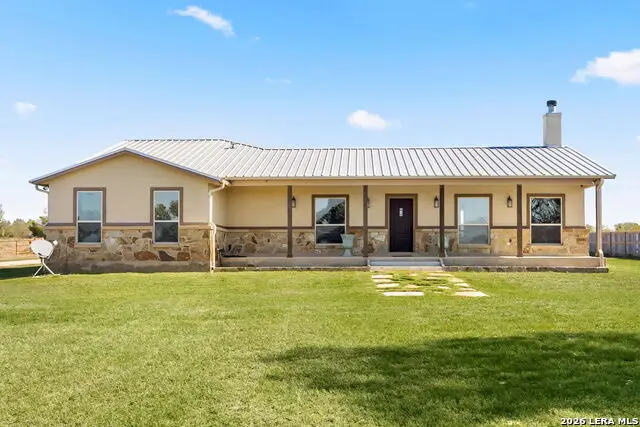 381 Schneider Rd, Seguin, TX 78155 - #2