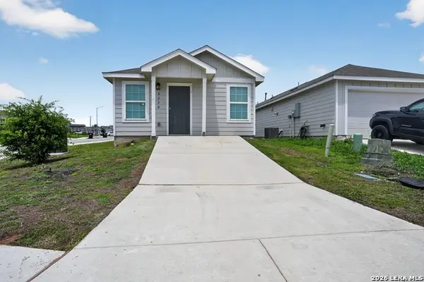 8230 Piedra Medina, San Antonio, TX 78252