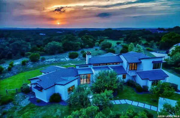 211 Clubs Dr, Boerne, TX 78006