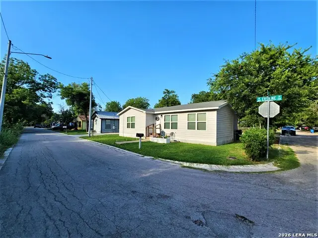 415 N Erskine, Seguin, TX 78155 - #1