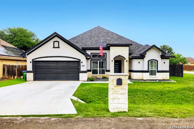 15710 Fair Ln, Selma, TX 78154 - #1