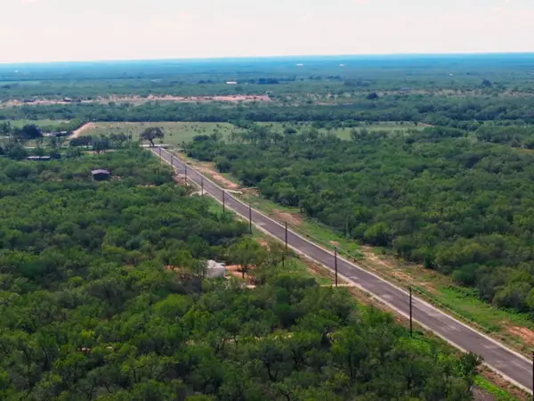 170 Cr 2644, Moore, TX 78057