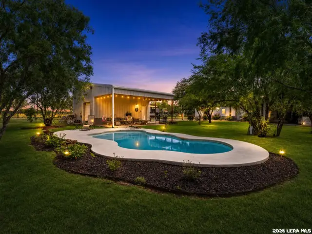 209 Gentle Breeze, Floresville, TX 78114 - #2