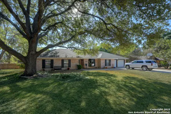 1229 Rapids Rd, New Braunfels, TX 78130