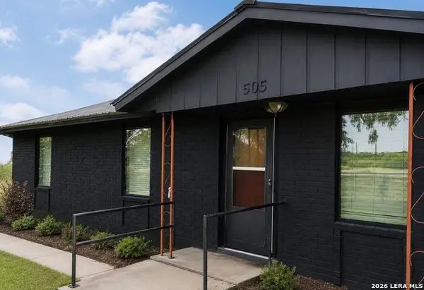 505 W Fm 140, Christine, TX 78012