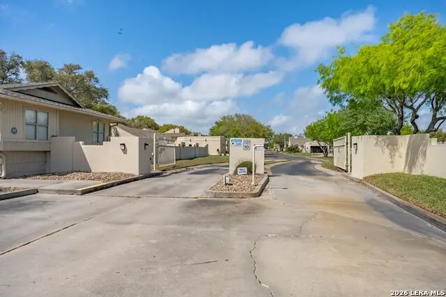 135 Santa Fe Dr, Rockport, TX 78382 - #3