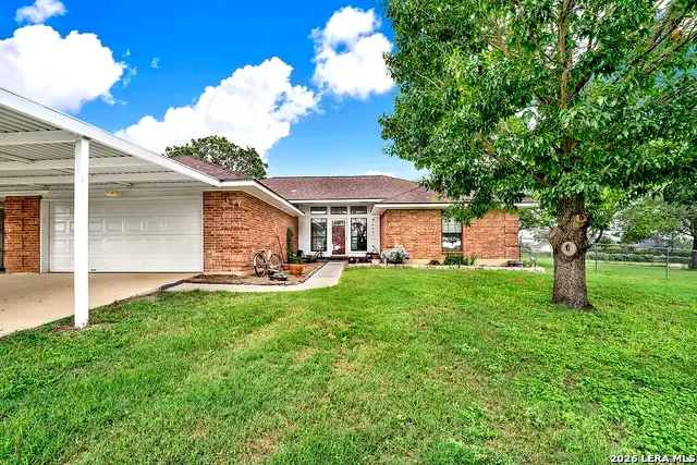 124 Country Gardens, La Vernia, TX 78121 - #2