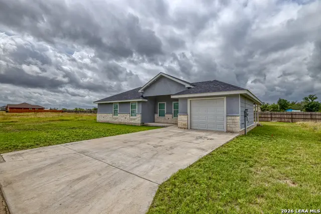 412 Guajillo, Uvalde, TX 78801 - #3