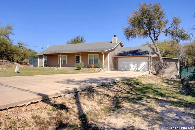 141 Arnold Dr, Canyon Lake, TX 78133 - #2