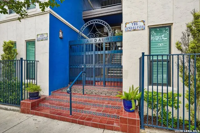 221 Lexington Ave #106, San Antonio, TX 78215 - #1