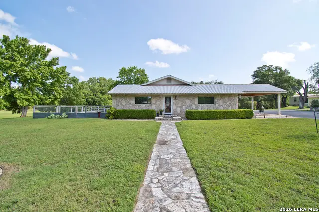 702 E Schubert, Fredericksburg, TX 78624 - #1