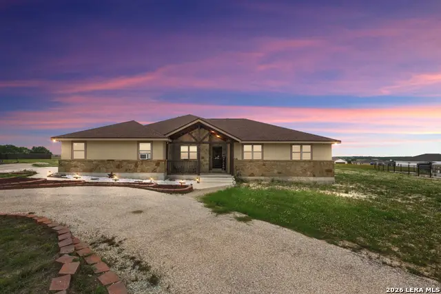 317 Honeysuckle Ln, La Vernia, TX 78121 - #1