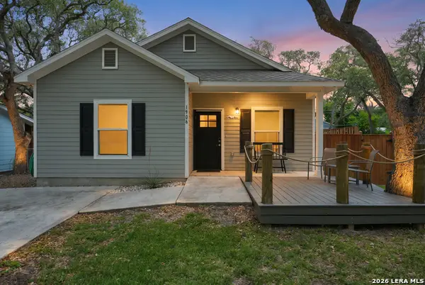 1906 Picton Ln, Rockport, TX 78382