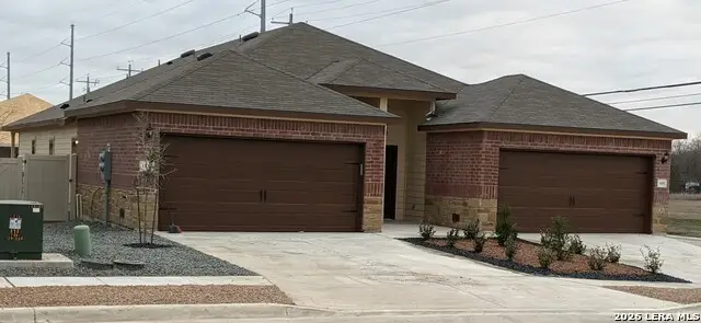 1101/1103 Stanley, Seguin, TX 78155 - #1