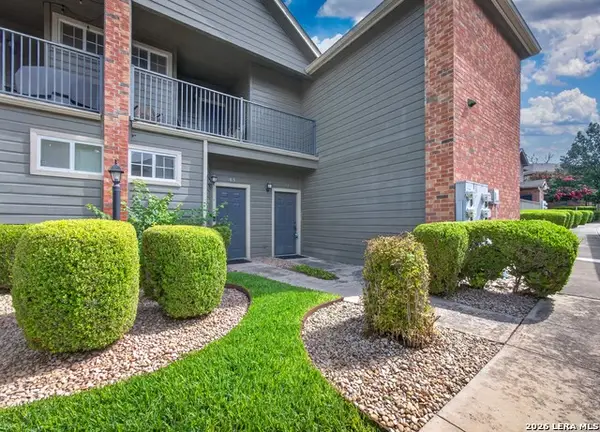 83 Chapel Hill Circle #UNIT 83, San Antonio, TX 78240