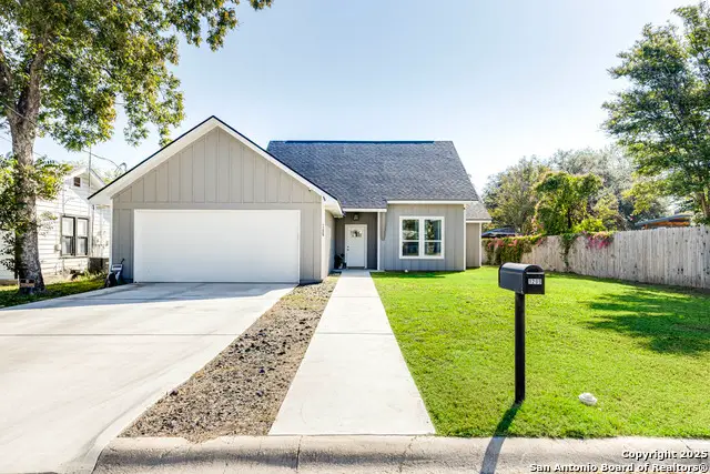 1209 Avenue K, Hondo, TX 78861 - #3