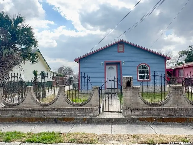 2906 W Poplar St, San Antonio, TX 78207 - #1