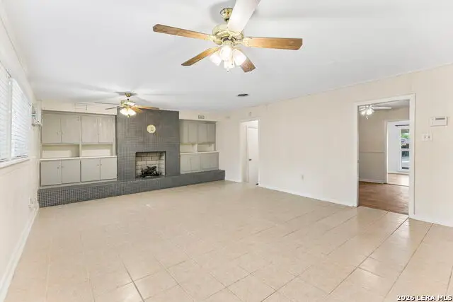 342 Maplewood Ln, San Antonio, TX 78216 - #2